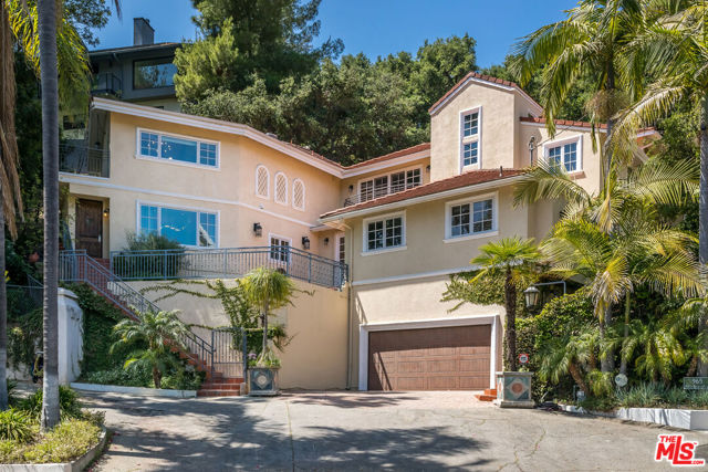 941 N Norman Place, Los Angeles CA: https://media.crmls.org/mediaz/394fc5c5-c5ac-4e11-ad42-ac6588db67ec.jpg