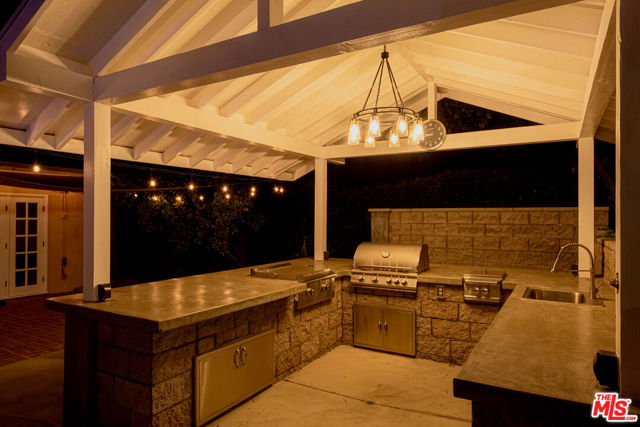 8510 Capistrano Avenue, West Hills CA: https://media.crmls.org/mediaz/394feebb-35d4-4b2e-a6a4-38aaf02726ea.jpg