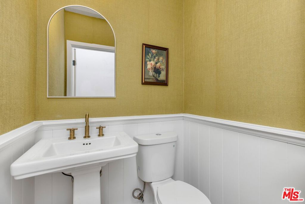 MLS #25577669 img 10