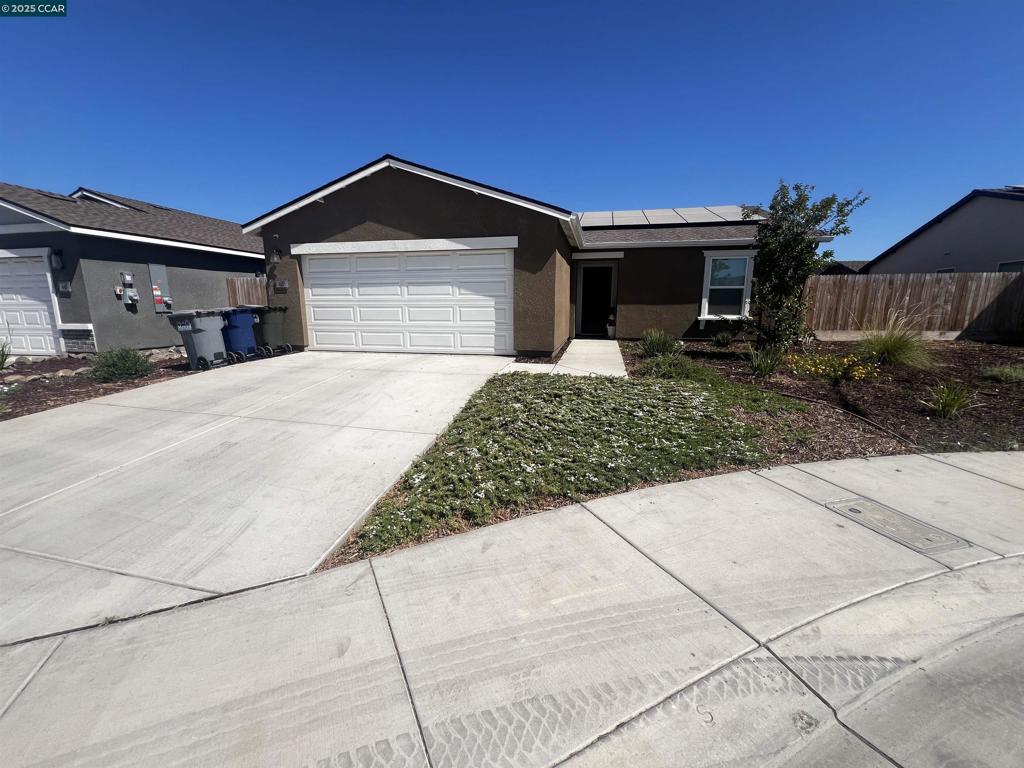 627 Elizabeth Ct