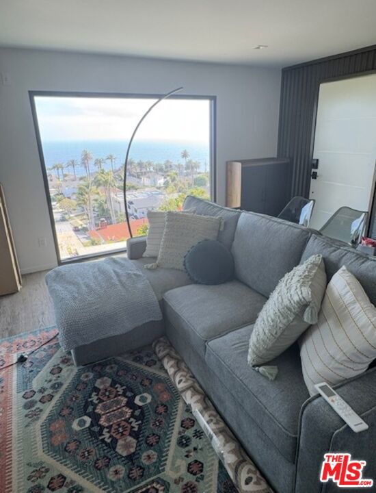 1433 Silvius Avenue, San Pedro CA: https://media.crmls.org/mediaz/3951e6b4-c8e7-4237-8fe6-9c592c62eb02.jpg