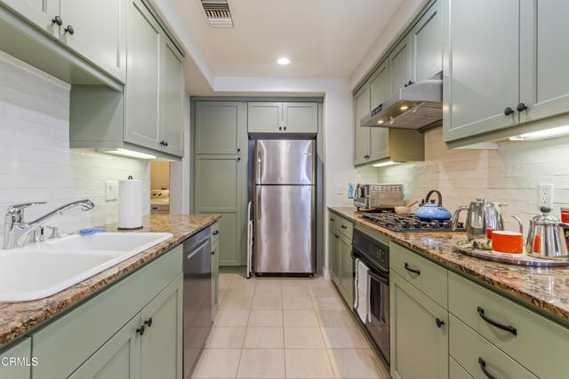 748 Locust Street, Pasadena CA: https://media.crmls.org/mediaz/395212f0-c4e9-4d31-8f77-aa831af83ef4.jpg