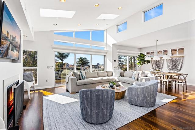 3705 Haines St, San Diego CA: https://media.crmls.org/mediaz/3952c898-0844-4764-b8ac-dd0194b9cfb5.jpg