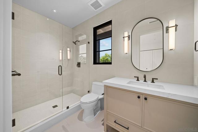 Image 18 of 52 For 2780 James Dr.