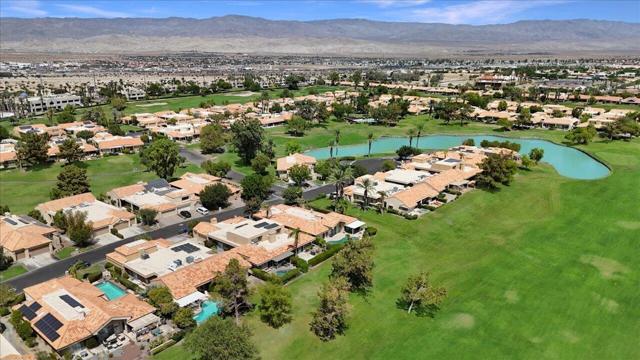 23 Pine Valley Drive, Rancho Mirage CA: https://media.crmls.org/mediaz/39530ada-8b71-49be-bf34-abeccc31a76d.jpg
