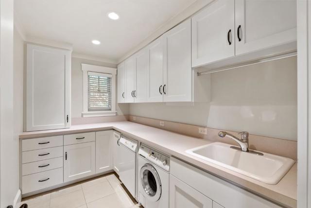 928 Matadero Avenue, Palo Alto CA: https://media.crmls.org/mediaz/39534e34-6052-418f-ab77-07bbd5af7547.jpg