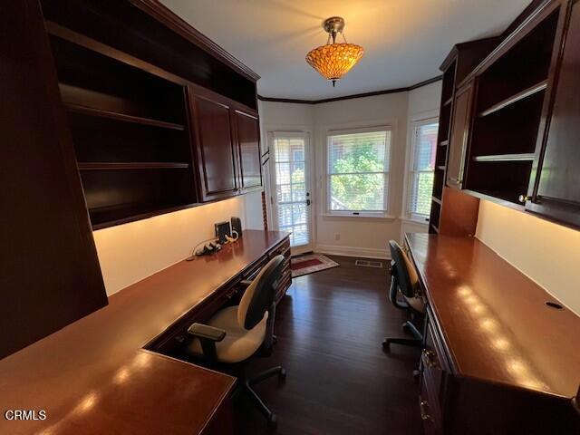 Detail Gallery Image 9 of 17 For 419 Brakey Rd, Ventura,  CA 93001 - 3 Beds | 3 Baths