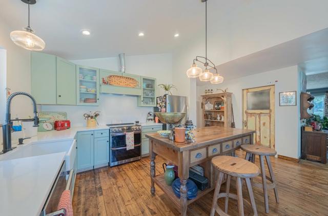 9180 Coker Road, Salinas CA: https://media.crmls.org/mediaz/3954102d-b611-4caf-914f-817e5f170cc3.jpg