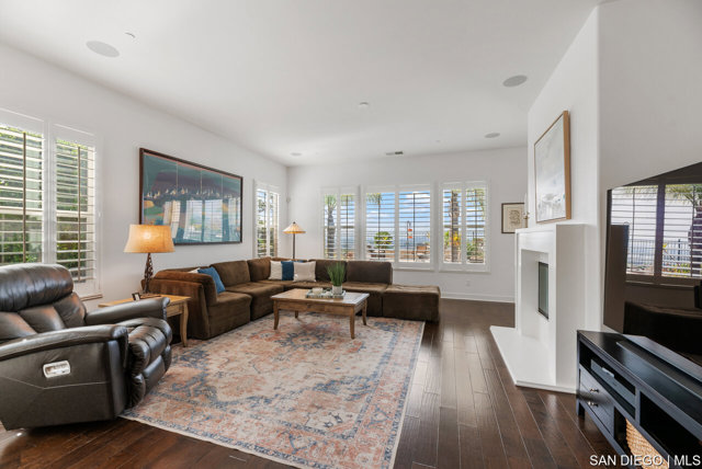 15234 Maple Grove LN, San Diego CA: https://media.crmls.org/mediaz/395420aa-428d-46a2-9e63-4a384ceac2b6.jpg