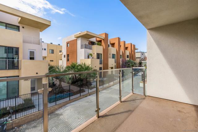 2879 B St, San Diego CA: https://media.crmls.org/mediaz/39554217-ce82-4d50-bc58-aaf6a6e8f053.jpg