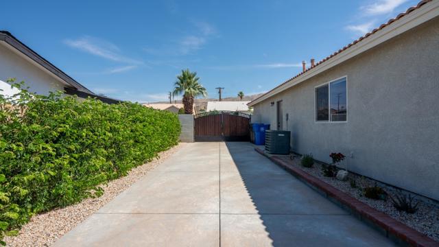68099 Via Domingo, Desert Hot Springs CA: https://media.crmls.org/mediaz/39558e50-9e25-4081-b4b0-57bad3a1fb8f.jpg