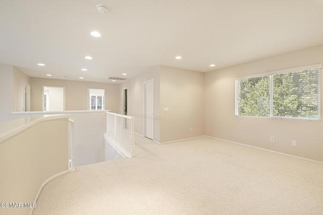 2874 Venezia Lane, Thousand Oaks CA: https://media.crmls.org/mediaz/3955b1f4-8f65-4559-a02f-290b8624bcba.jpg