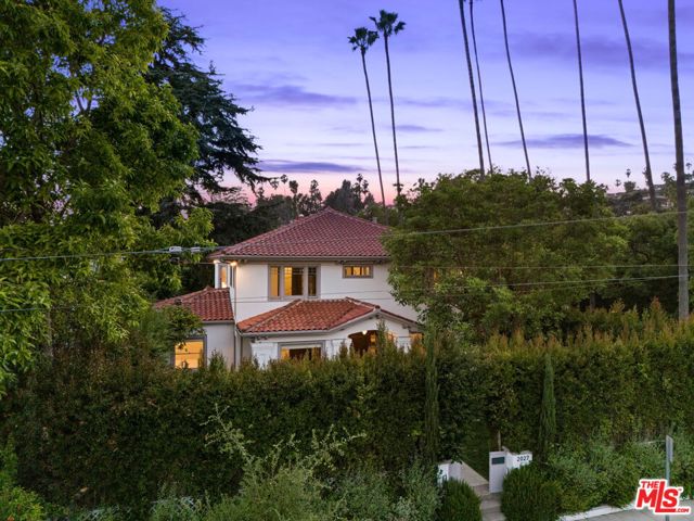 5850 Foothill Drive, Los Angeles CA: https://media.crmls.org/mediaz/395695c3-e1de-4fff-8078-909670ba6126.jpg