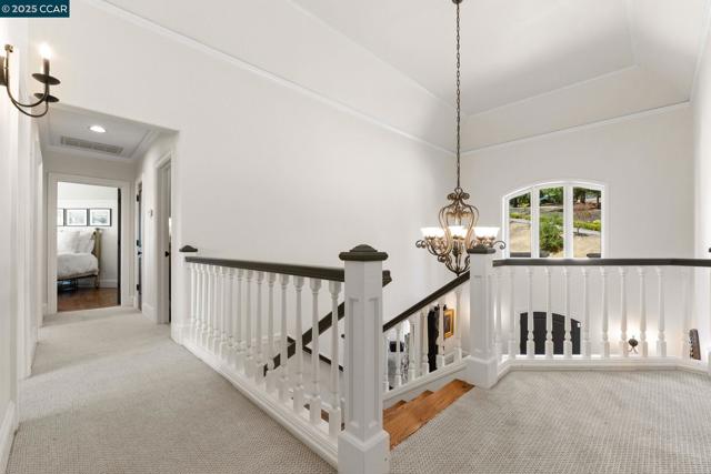 4860 Venner Rd, Martinez CA: https://media.crmls.org/mediaz/39569762-d626-4c28-b763-a484773b0898.jpg