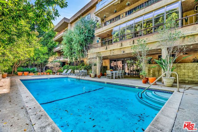 1124 N Kings Road, West Hollywood CA: https://media.crmls.org/mediaz/3956cdef-abea-4ada-8bff-010eb92598b6.jpg