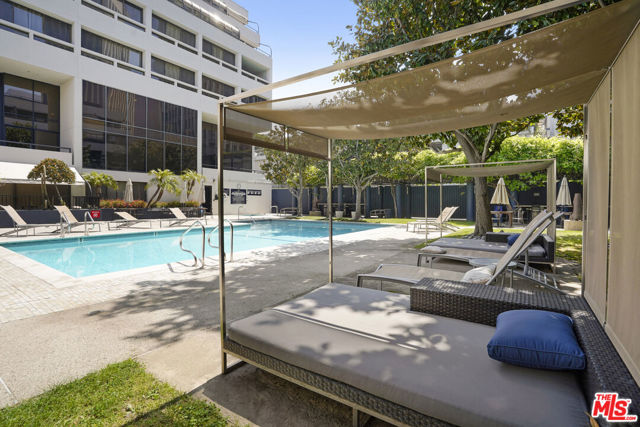 880 W 1st Street, Los Angeles CA: https://media.crmls.org/mediaz/3956f43d-074a-41f6-96f5-d0f4d654a07b.jpg