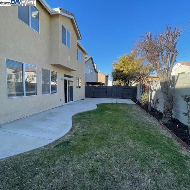 1924 Rochester St, Tracy CA: https://media.crmls.org/mediaz/395731ee-6ea9-40a4-9724-f125af5a5aff.jpg