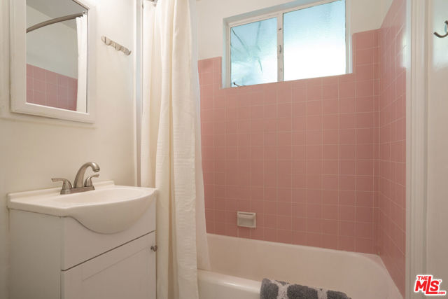 459 E Avenida Olancha, Palm Springs CA: https://media.crmls.org/mediaz/39578cc9-b0b9-4e08-afaf-9b2ee1f1771f.jpg