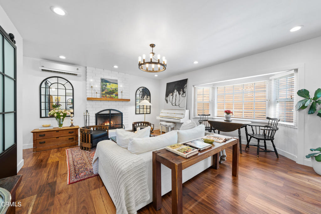 11039 Leolang Avenue, Sunland, CA 91040