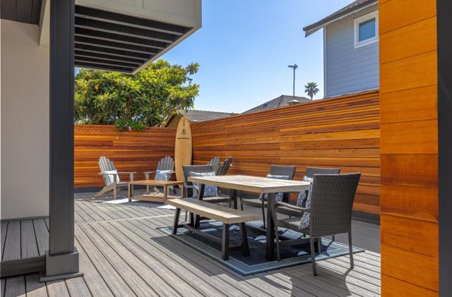 461 6th Avenue, Santa Cruz CA: https://media.crmls.org/mediaz/39588c90-3b7d-43aa-a5b9-fc702bec0a11.jpg