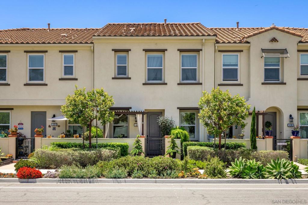4132 Calle Arbol
