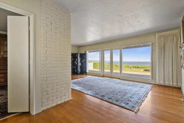 4750 Opal Cliff Drive, Santa Cruz CA: https://media.crmls.org/mediaz/3959ca77-e0f0-4fc7-8273-48c3d01d0272.jpg