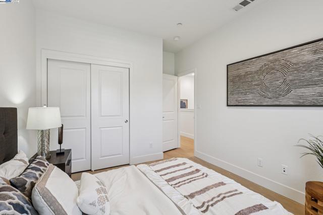2145 Linden St, Livermore CA: https://media.crmls.org/mediaz/3959e81f-4ba8-4c08-a515-18450b374183.jpg
