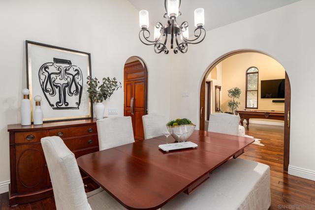 1248 Avocet Ct, Cardiff by the Sea CA: https://media.crmls.org/mediaz/395af7c2-13f8-4cbc-89f6-398a39e0f746.jpg