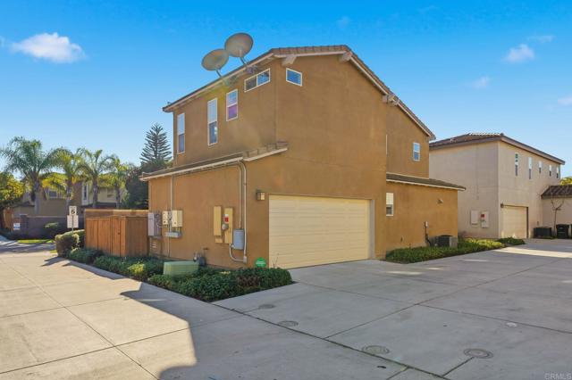 1762 Koester Street, Chula Vista CA: https://media.crmls.org/mediaz/395b3ac7-8cd7-4795-a485-685941eb4d7d.jpg