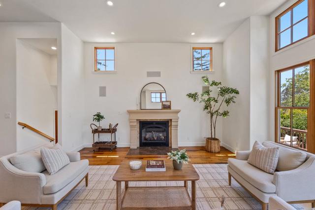 221 Sunset Terrace, Scotts Valley CA: https://media.crmls.org/mediaz/395bf405-ecfb-4bf0-83ca-fa1328e2ba43.jpg