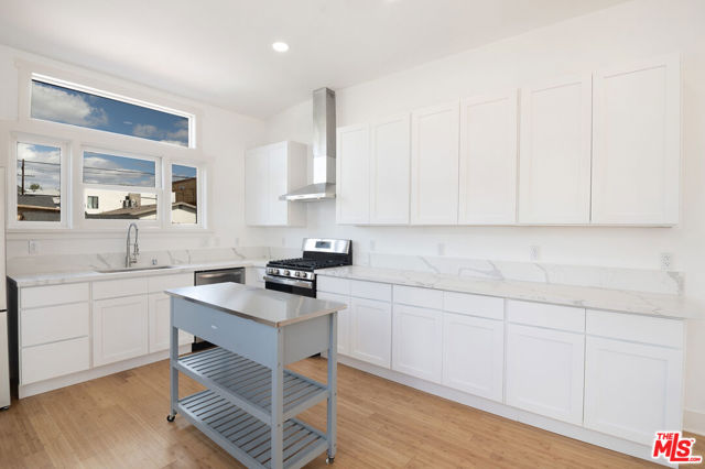 2507 E 1st Street, Los Angeles CA: https://media.crmls.org/mediaz/395c5871-95fb-4a41-b2c2-2d29a7c6049b.jpg