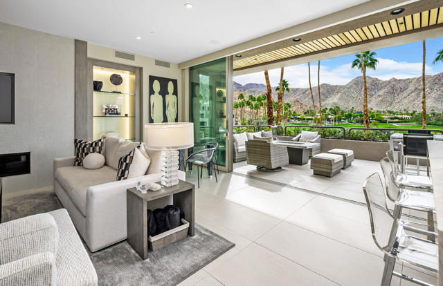 Image 10 of 13 For 47111 Vintage Drive 205