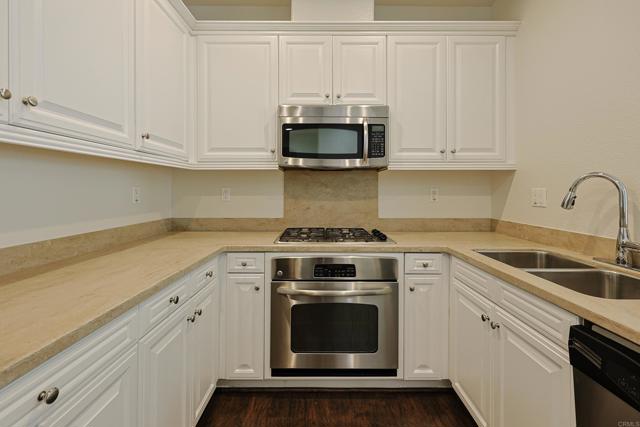 Detail Gallery Image 8 of 48 For 14125 Brent Wilsey Pl #1,  San Diego,  CA 92128 - 2 Beds | 2 Baths