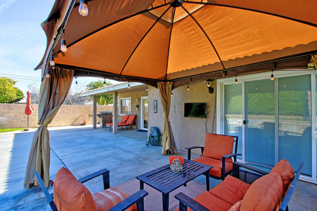 68330 Vega Road, Cathedral City CA: https://media.crmls.org/mediaz/395d4334-35ac-459c-a9f6-9fba81e859c8.jpg