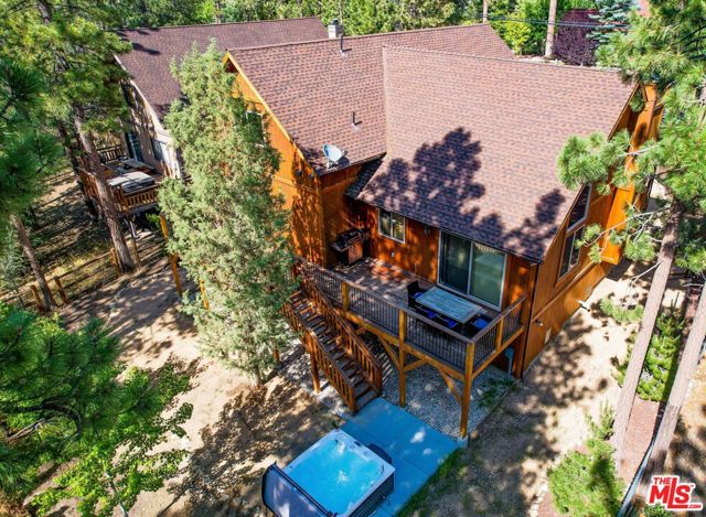 919 Mcalister Road, Big Bear City CA: https://media.crmls.org/mediaz/395d700a-a20f-4372-90ef-9015f3f42c9d.jpg