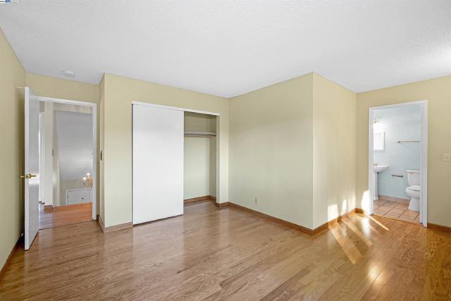 3608 Siskiyou Ct, Hayward CA: https://media.crmls.org/mediaz/395e6063-7470-4e3e-8465-f7815d4b9c7a.jpg