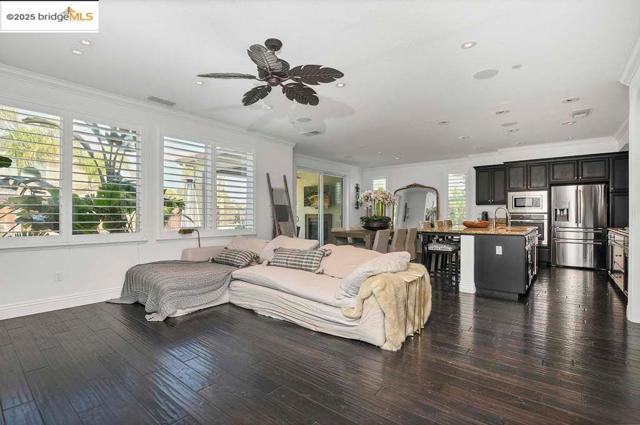 8065 Westport Circle, Discovery Bay CA: https://media.crmls.org/mediaz/395ee06a-622c-4914-bf4e-e5b0dab8b342.jpg