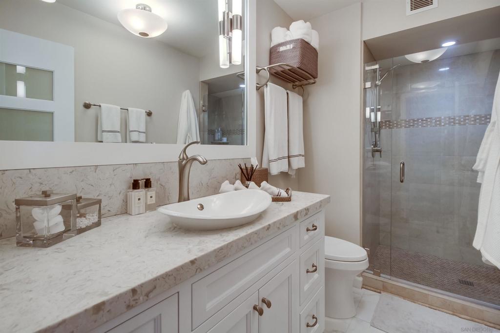 MLS #250033972SD img 10