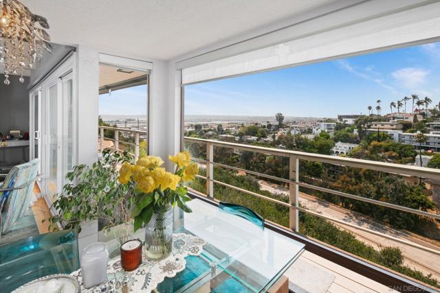 1694 Torrance St, San Diego CA: https://media.crmls.org/mediaz/395f3770-6d6a-4e49-91e1-0cd3ab60eae3.jpg