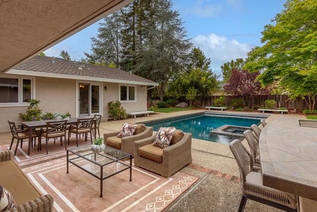 24139 Summerhill Avenue, Los Altos CA: https://media.crmls.org/mediaz/395fb0b2-8e03-4203-b05a-8553b0faa5f5.jpg