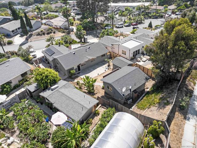 948 Emma Dr., Cardiff by the Sea CA: https://media.crmls.org/mediaz/395fdce6-2e09-4fe8-9f0d-362dd8ce94e7.jpg