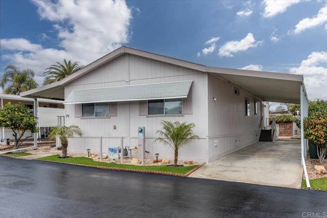 1501 Anza Avenue, Vista CA: https://media.crmls.org/mediaz/39601928-7e0c-40f6-852f-9d36da3a9242.jpg