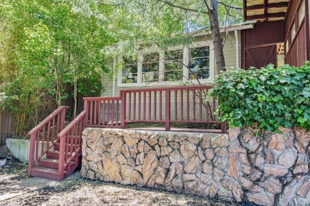 514 Live Oak Lane, Redwood City CA: https://media.crmls.org/mediaz/396034cb-068b-455e-b6d0-b34d0ed57c5a.jpg