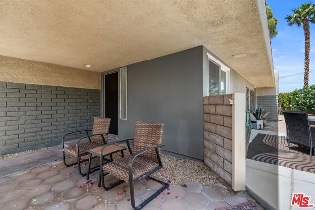 3072 Sunflower Circle, Palm Springs CA: https://media.crmls.org/mediaz/3960811b-70f0-4137-a47b-45ff88456a89.jpg