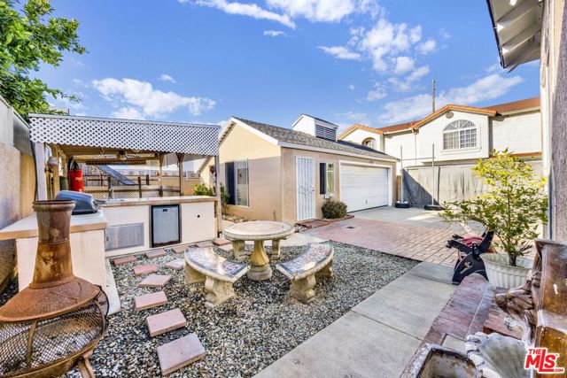10133 Maple Street, Bellflower CA: https://media.crmls.org/mediaz/3960f4c8-75b5-4782-b6cf-348ad877049e.jpg
