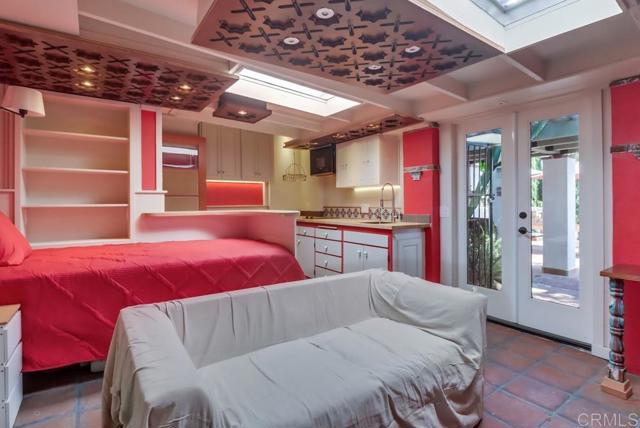 Detail Gallery Image 30 of 73 For 3014 Xenophon St, Point Loma,  CA 92106 - 5 Beds | 3 Baths