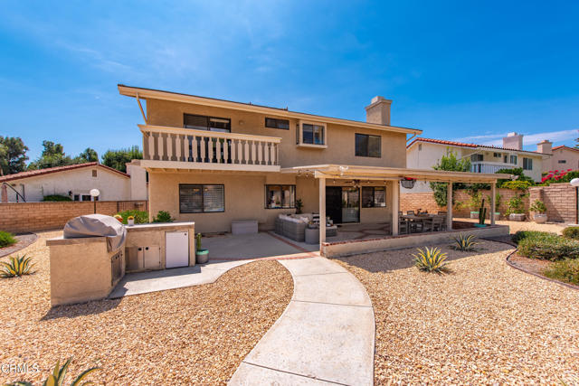 3042 Omega Avenue, Simi Valley CA: https://media.crmls.org/mediaz/396112ff-1a3f-48bb-be83-270e6c917a60.jpg