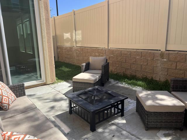 Detail Gallery Image 6 of 59 For 530 Longmeadow St, Vista,  CA 92081 - 3 Beds | 2/1 Baths