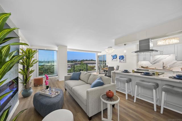 1820 Avenida del Mundo, Coronado CA: https://media.crmls.org/mediaz/3962580d-f780-4b49-8970-8345f8b0e01d.jpg