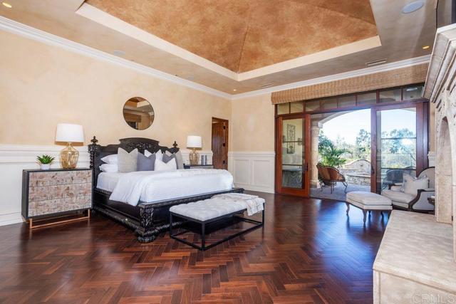 Detail Gallery Image 11 of 14 For 4860 Rancho Verde Trail, San Diego,  CA 92130 - 5 Beds | 5/2 Baths